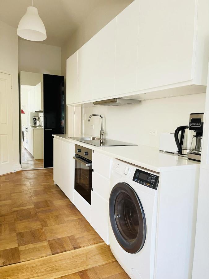 Aday - Aalborg Mansion - Open Bright Apartment With Garden ภายนอก รูปภาพ