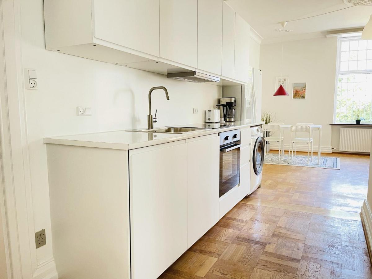 Aday - Aalborg Mansion - Open Bright Apartment With Garden ภายนอก รูปภาพ